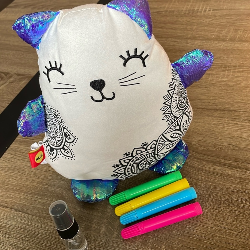 🔥 2/$25 - Colour Me Tie Dye Kitty stuffie